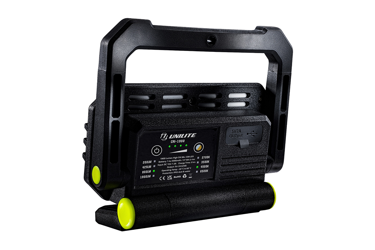 картинка Компактный прожектор (1900 Lm, HI CRI 96+, 2700-6500K, 5000 mAh, IP65) - UNILITE CRI-1900